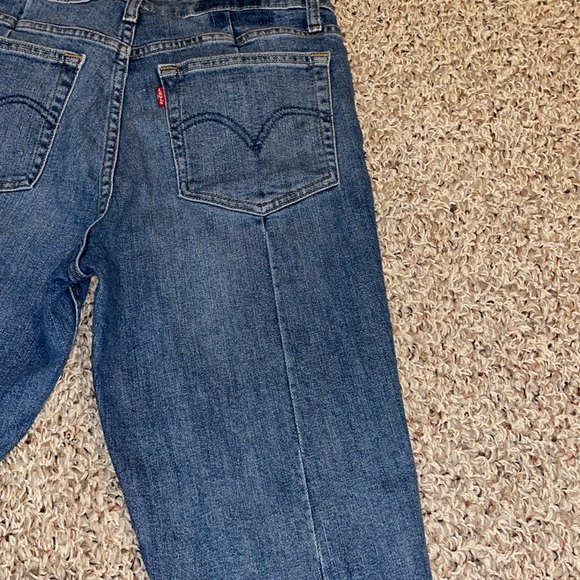 Levi’s Altered 721 High Rise Skinny - Picture 6 of 8
